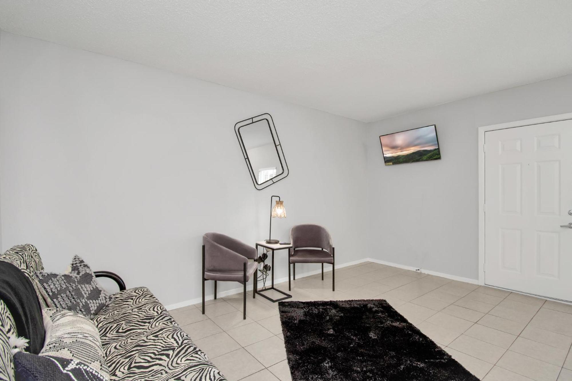 Appartamento Unique Heights 1Br Apt Sleeps 4 Houston Esterno foto