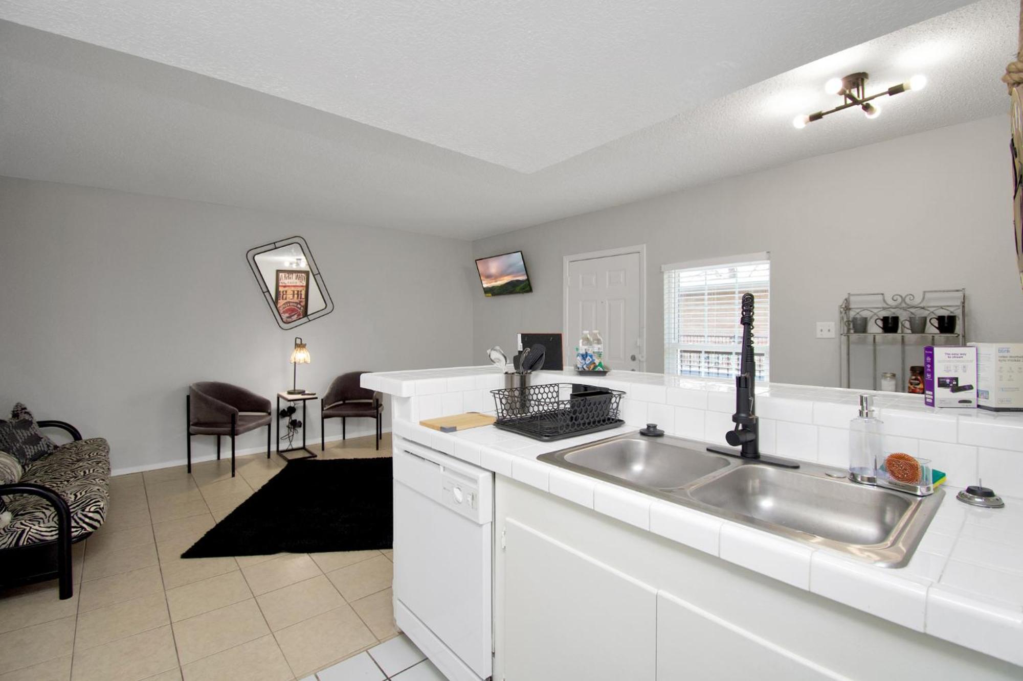 Appartamento Unique Heights 1Br Apt Sleeps 4 Houston Esterno foto